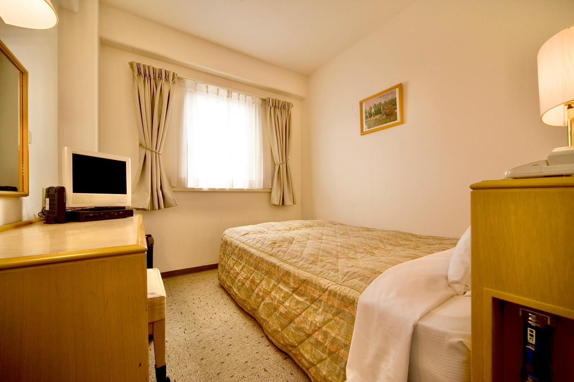 Kurashiki Ekimae Universal Hotel Extérieur photo