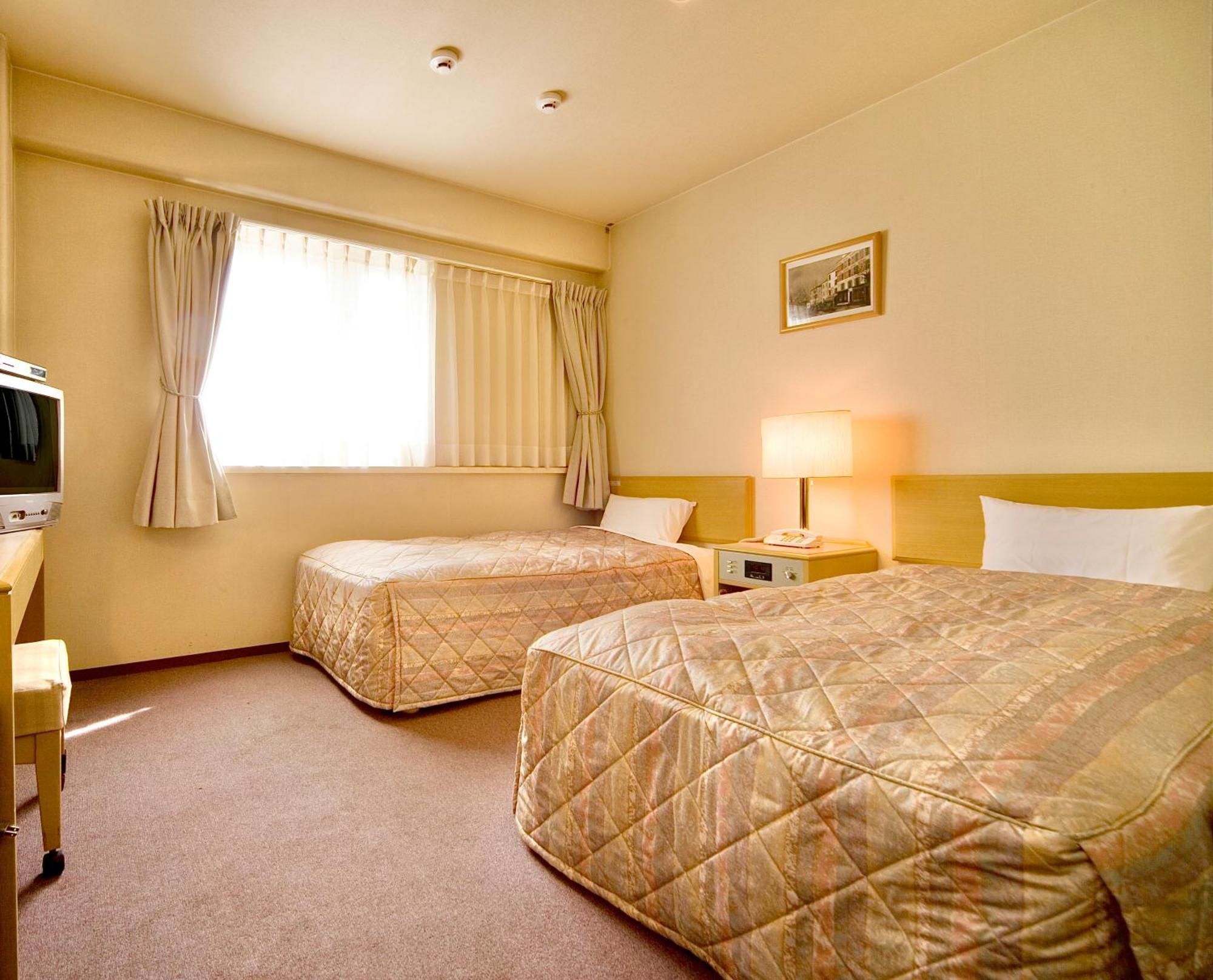 Kurashiki Ekimae Universal Hotel Extérieur photo